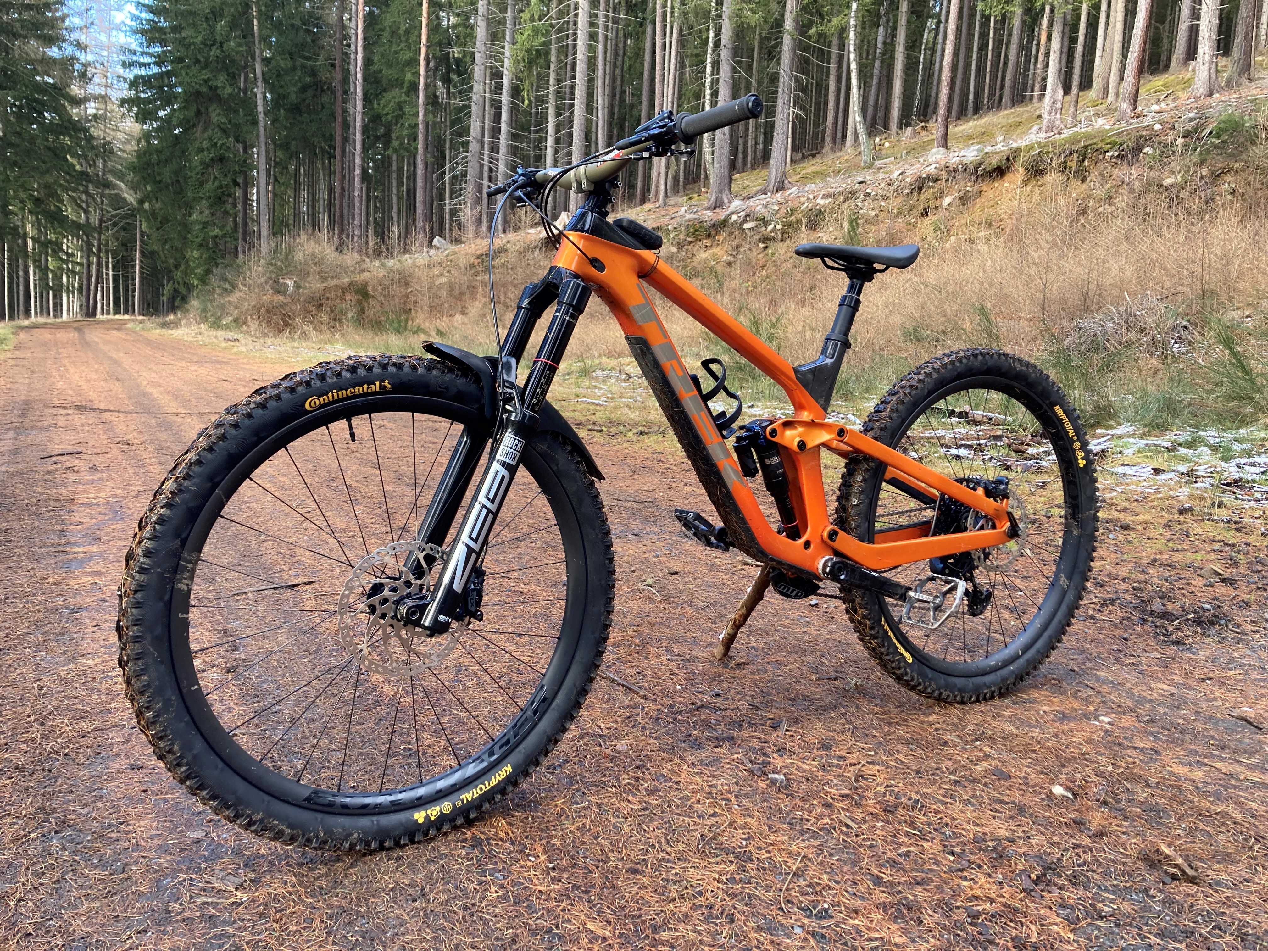 【ラスト1着】 darc sport  cronos xeno lyft ダルク ラスト1着】 DARC SPORT lyft cronos xeno ダルク